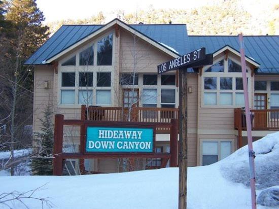 Rr-hideaway_down_canyon103